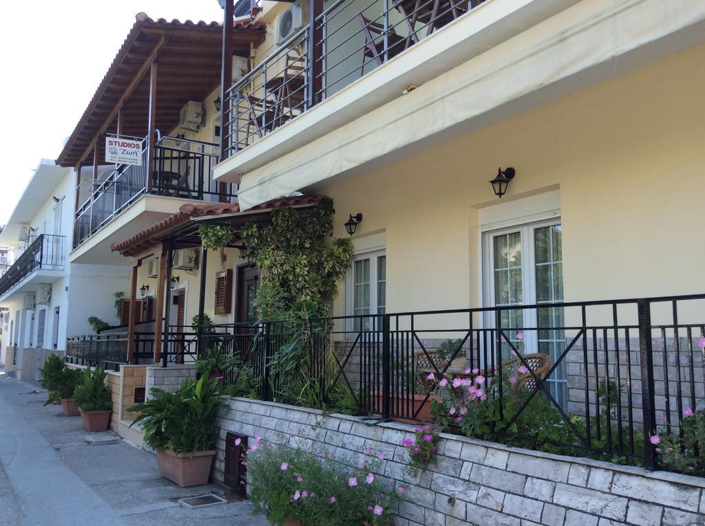 Studios Nopi-Zoi Skiathos Town Exterior photo